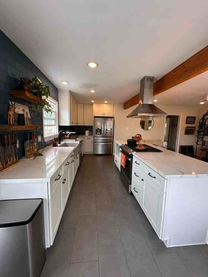 2152 Rexford Dr - Photo 3 of 50