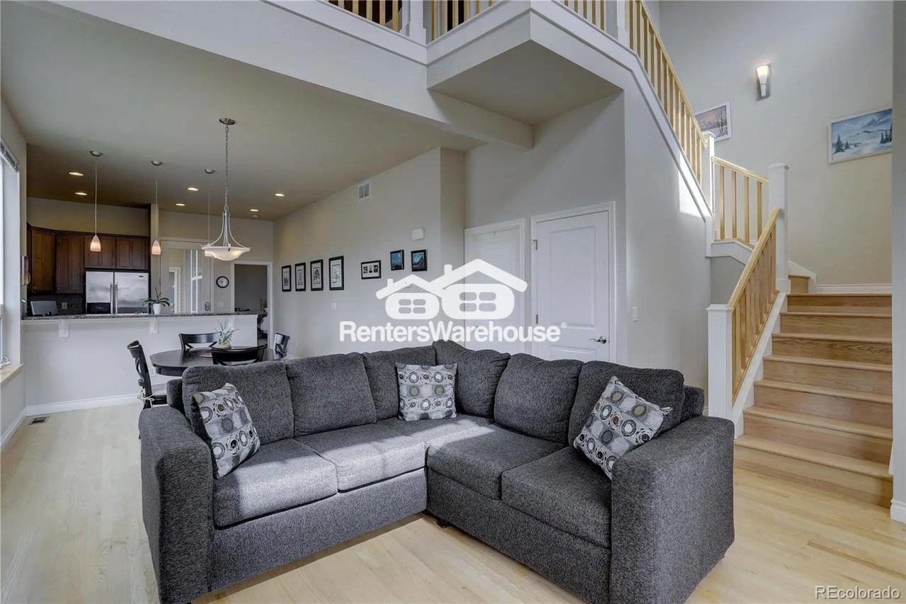 2235 E Hecla Dr - Photo 2 of 23