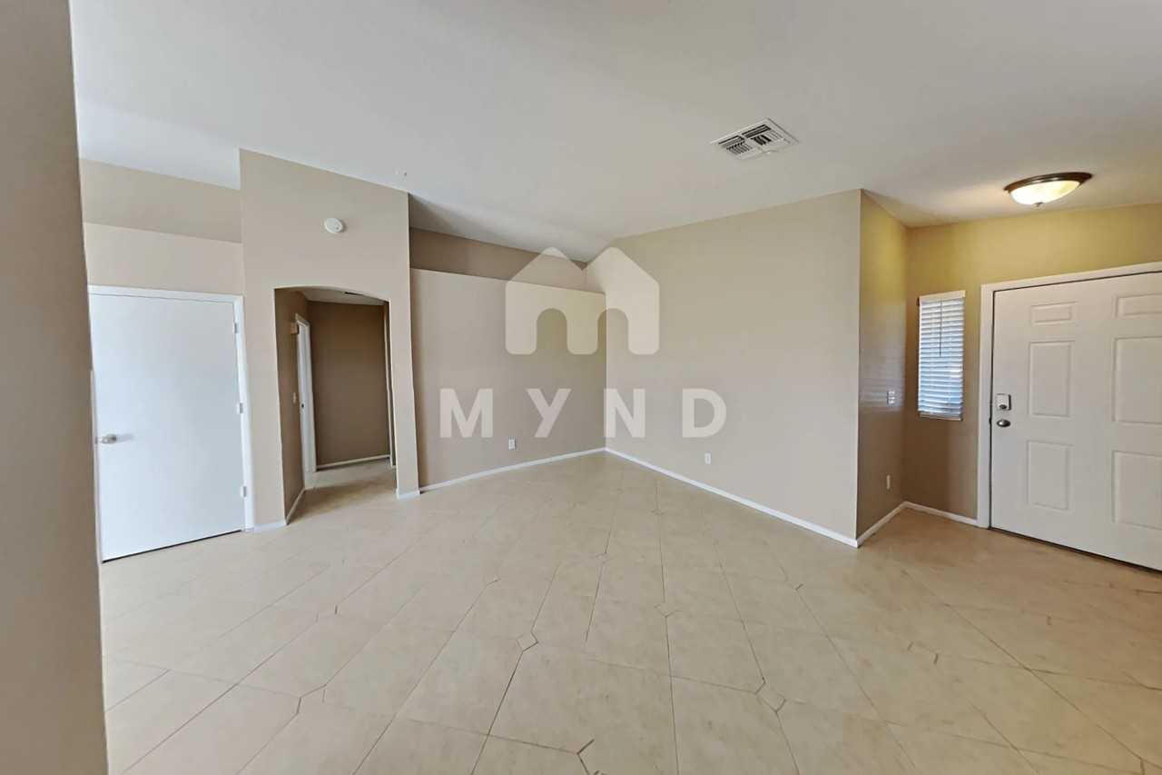 4821 N 85th Ave - Photo 2 of 21