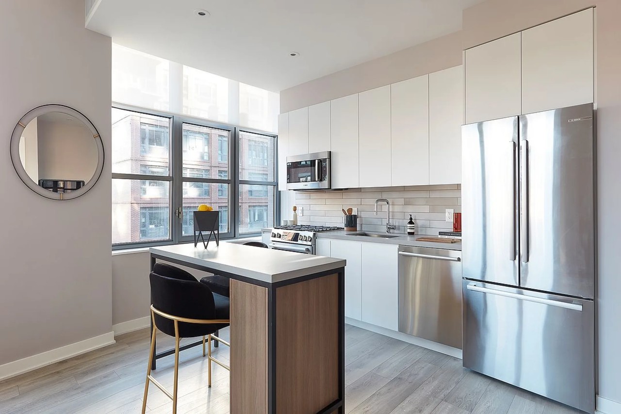 157 Front St - Photo 2 of 15