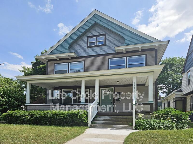 1354 Sigsbee St Se - Photo 3 of 12