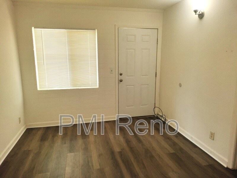 821 Spokane St #3 - Photo 5 of 12