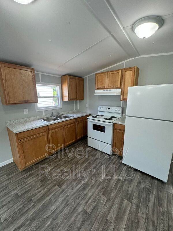 1004 S Jackson St #A5 - Photo 5 of 14
