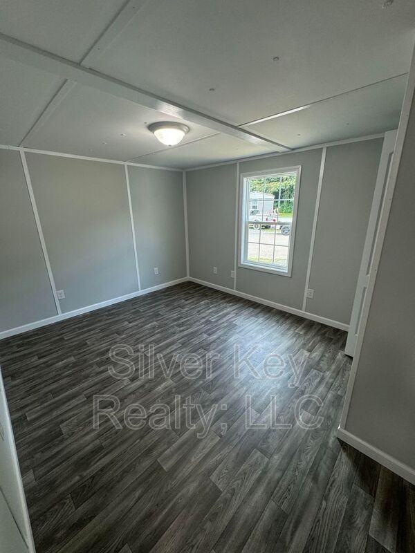1004 S Jackson St #A5 - Photo 7 of 14