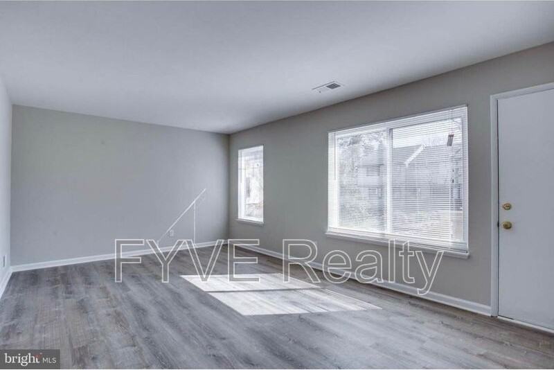 1811 Westwind Way - Photo 3 of 19