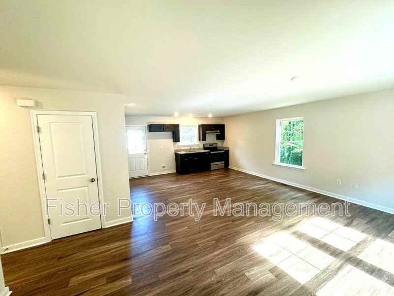 3121 Alvis Ave - Photo 3 of 20