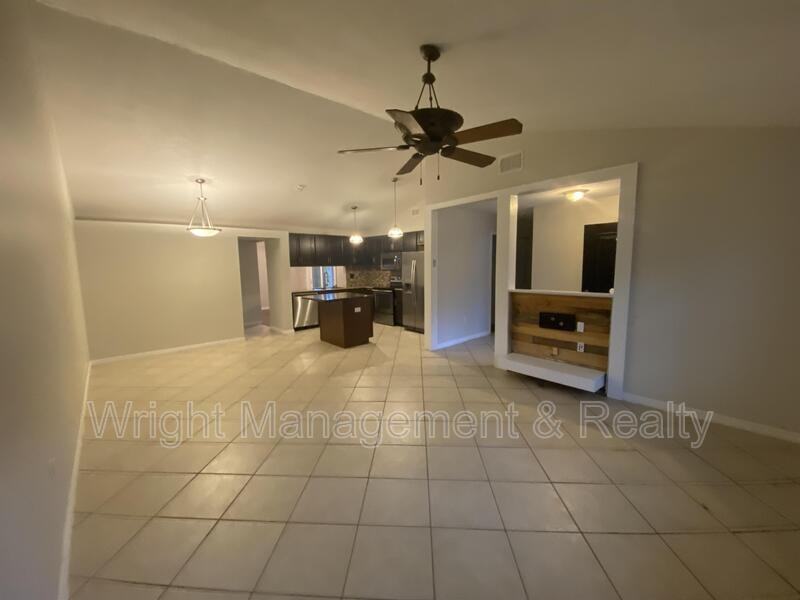 3217 Chalon St - Photo 4 of 18