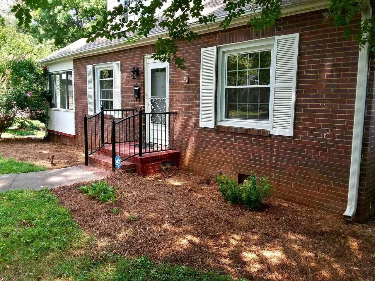 1321 Pinecrest Ave - Photo 2 of 14