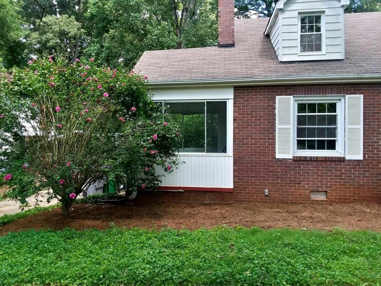 1321 Pinecrest Ave - Photo 3 of 14