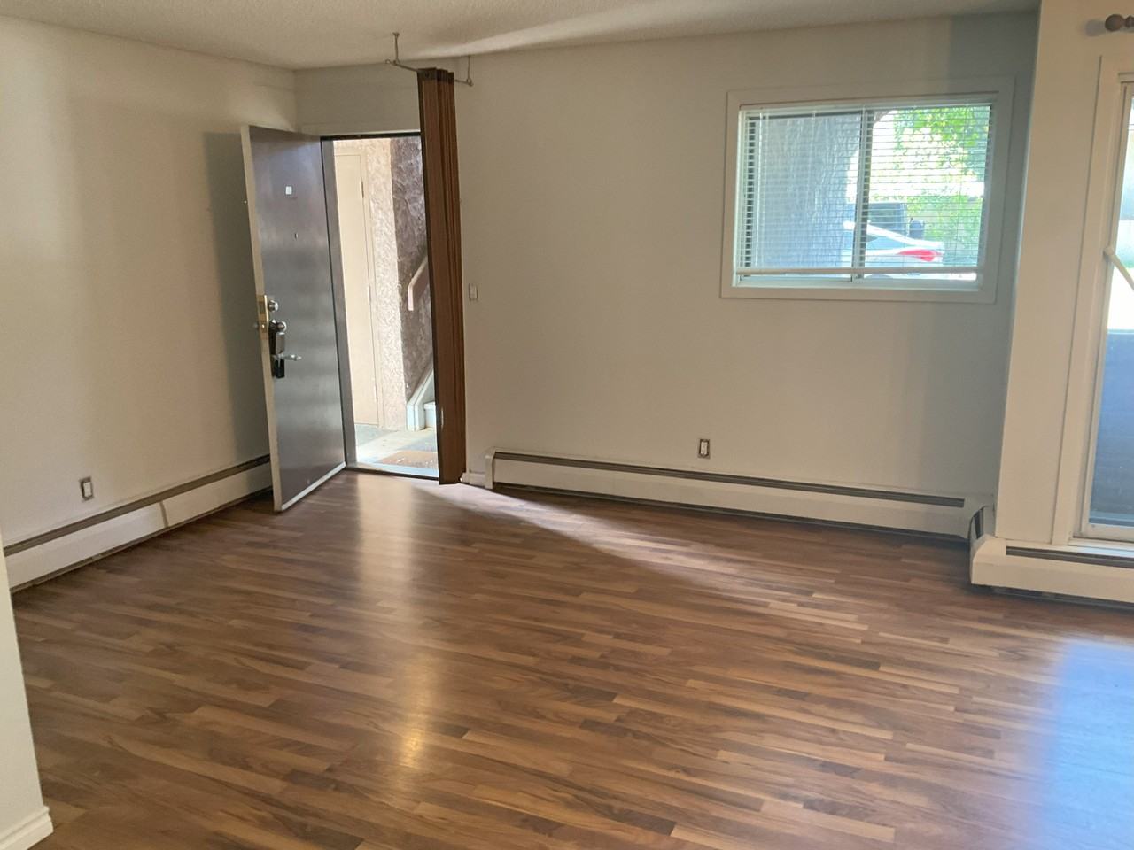 6600 112 Ave Nw - Photo 2 of 28