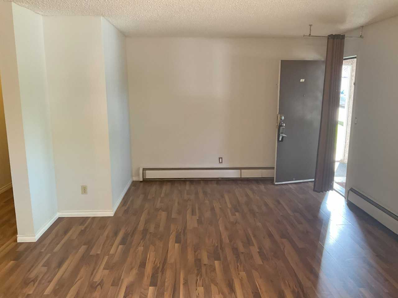 6600 112 Ave Nw - Photo 3 of 28