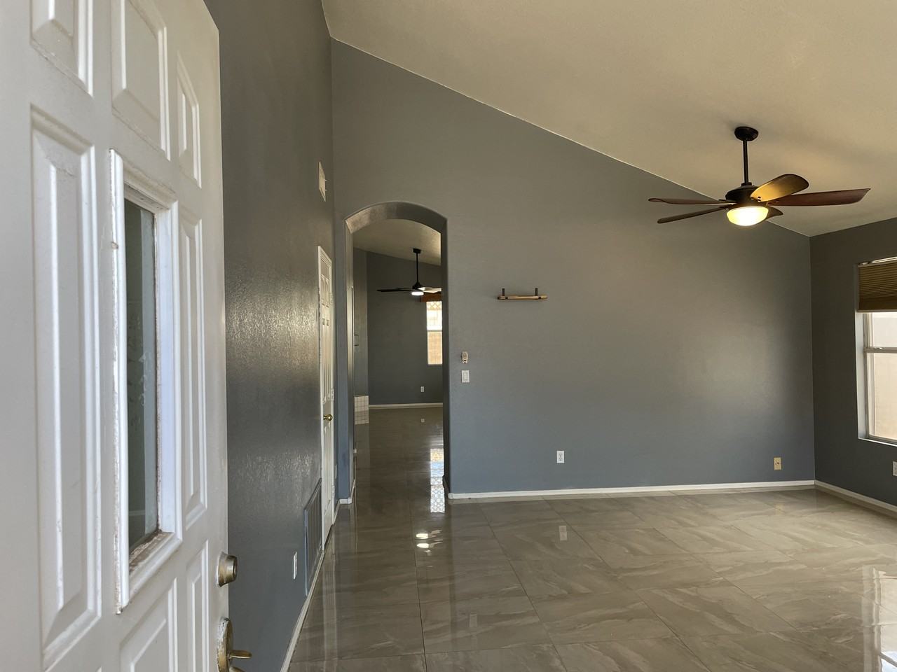 9011 W Fargo Dr - Photo 3 of 34