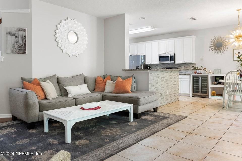 13831 Ibis Point Blvd - Photo 2 of 33