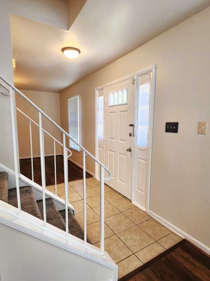 6107 Willow Way - Photo 3 of 27