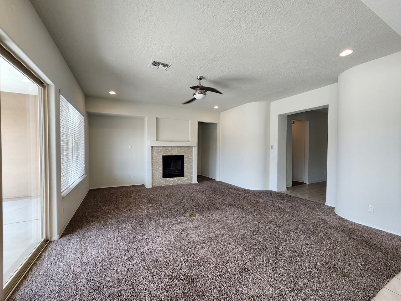 4302 Neblina Dorada - Photo 2 of 20