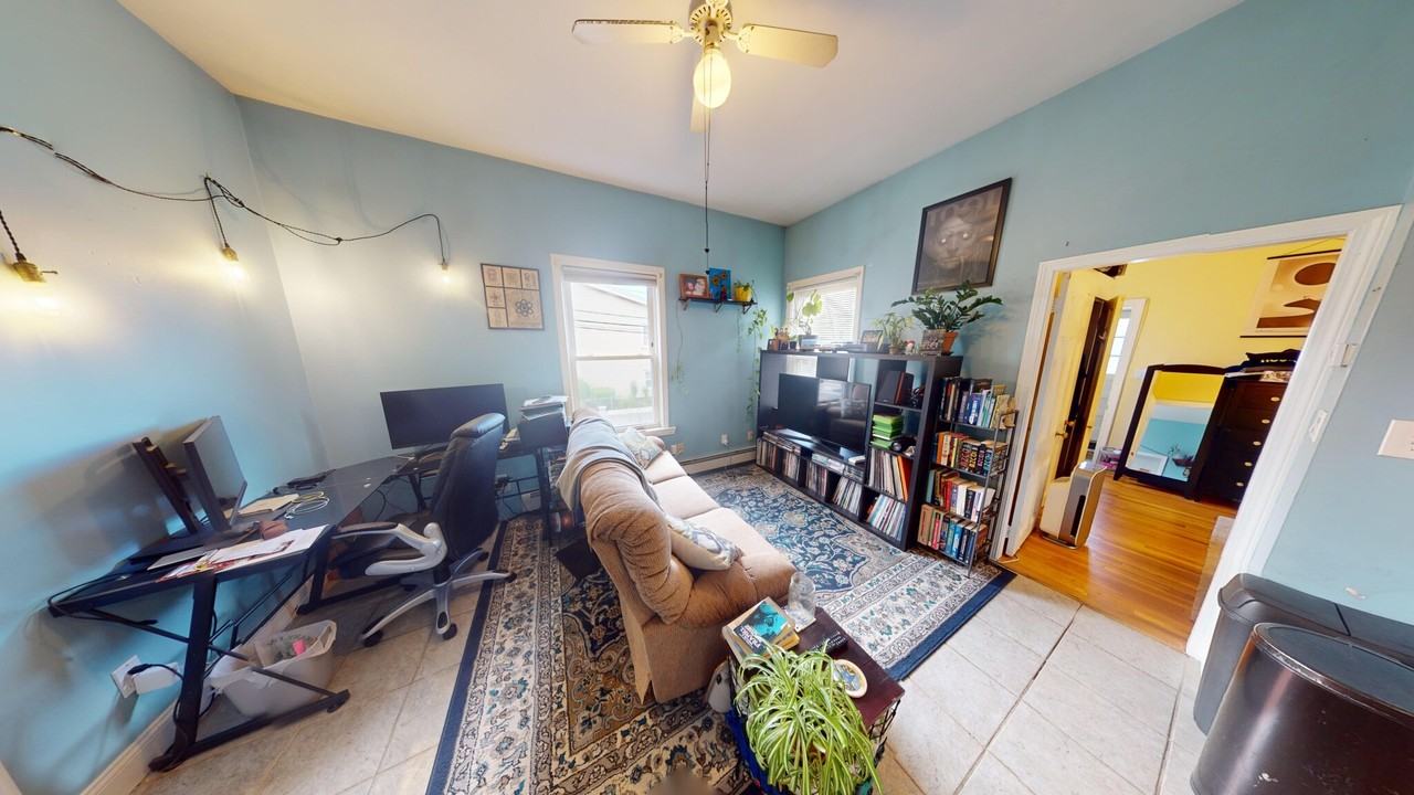 28 Academy Hill Rd #1R - Photo 3 of 11