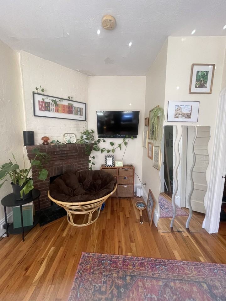 34 Anderson St #8 - Photo 7 of 11