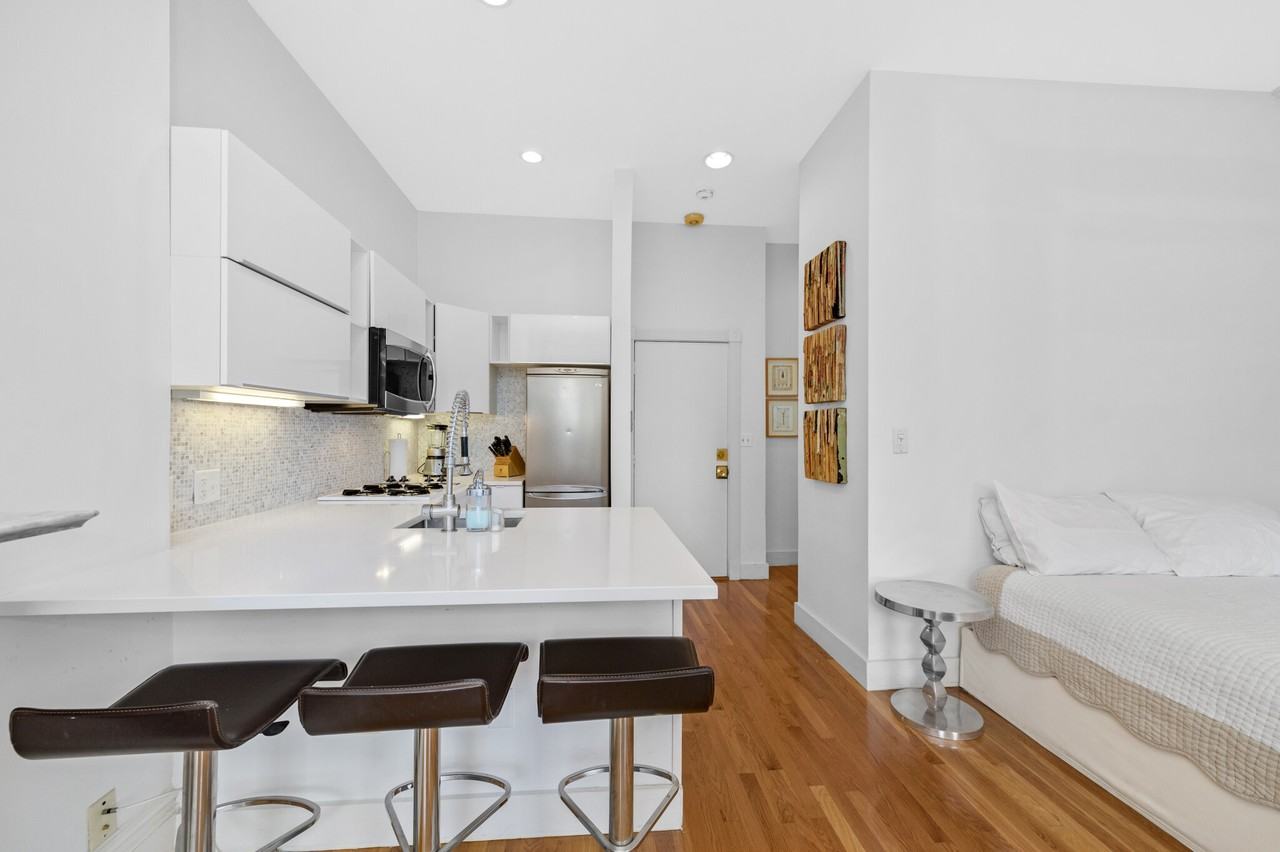 235 Beacon St #8 - Photo 2 of 18