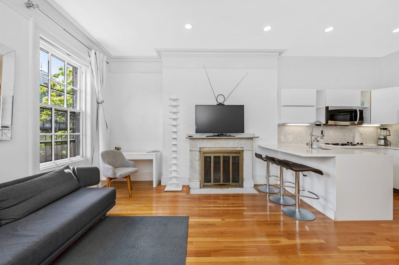 235 Beacon St #8 - Photo 4 of 18