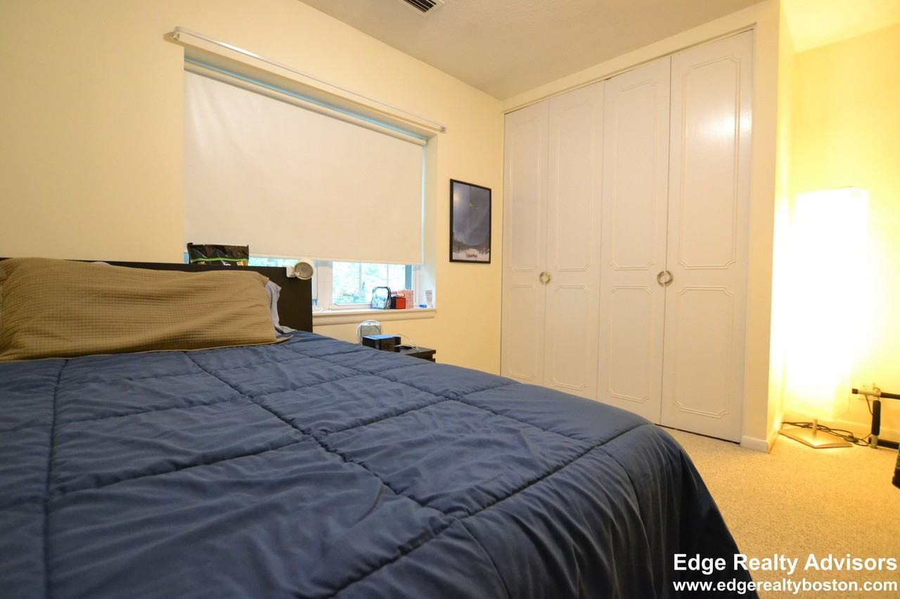 34 Lake Shore Ter #3 - Photo 5 of 10