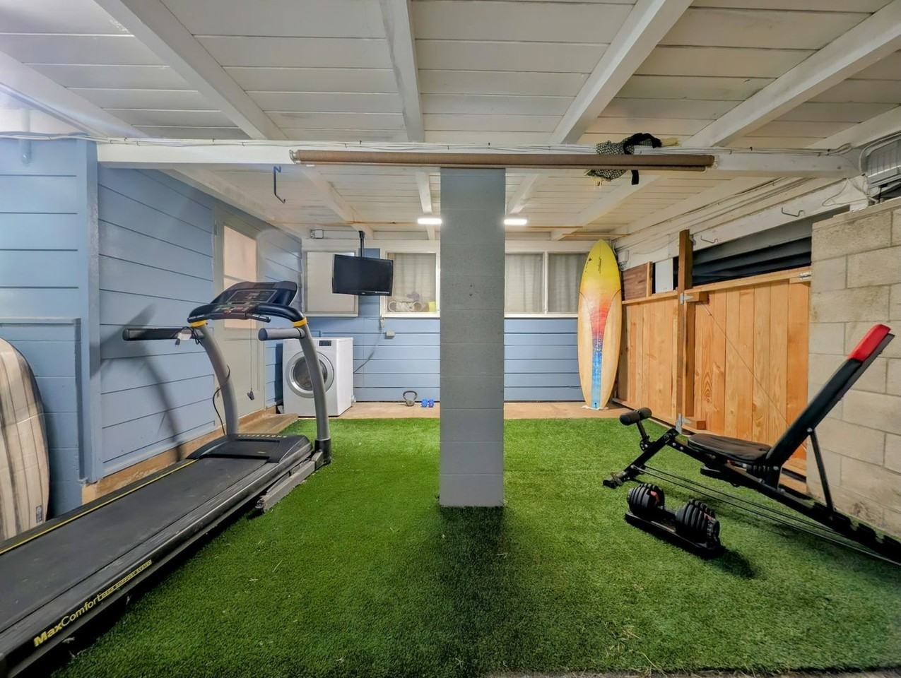 2567 California Ave - Photo 4 of 25