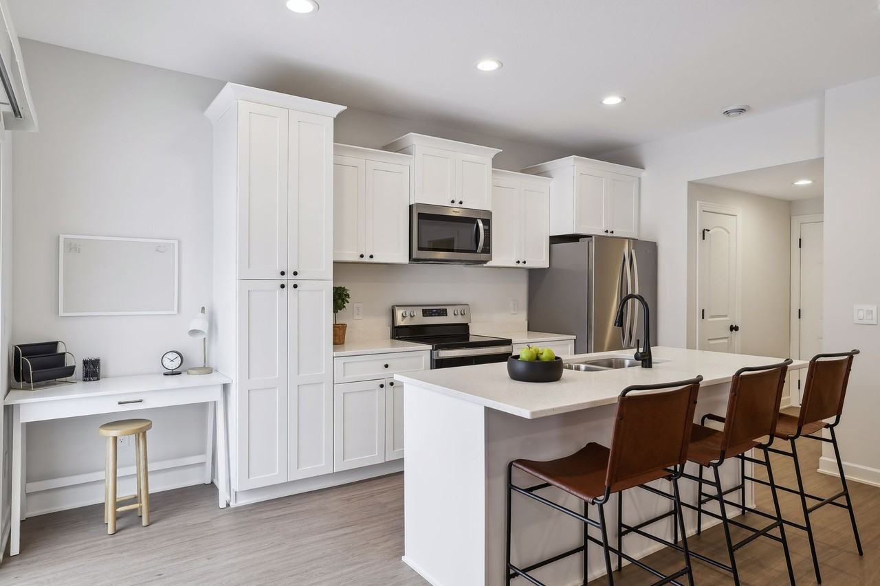 2489 Cedarwood Lane - Photo 2 of 24