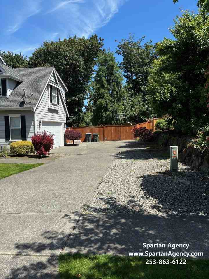 1719 109th Avenue Court East - Photo 4 of 35