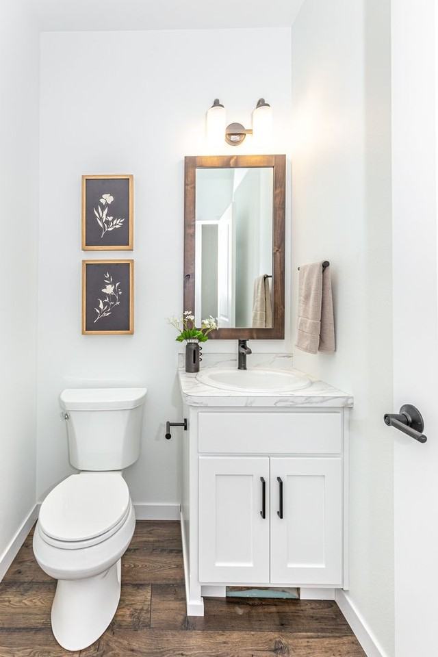 5555 Lori Ln W - Photo 7 of 50