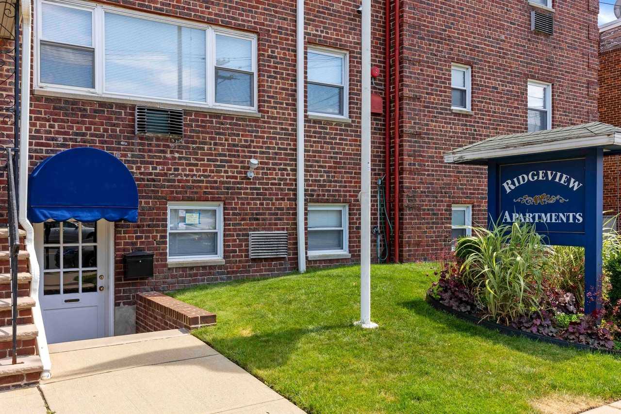 Ridgeview Apartments - Photo 5 of 5