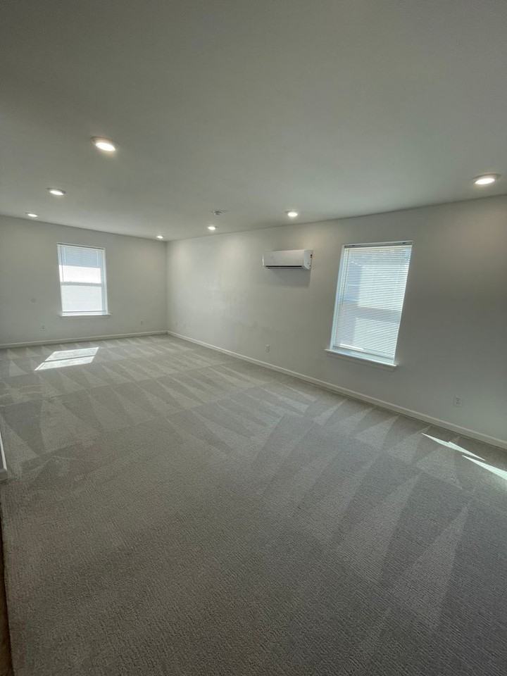 413 Doxey St #5 - Photo 3 of 9