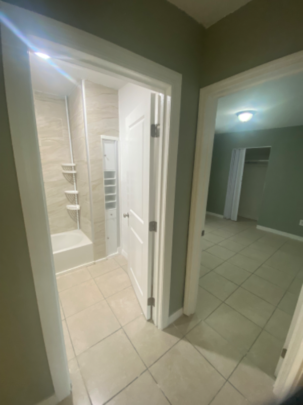 634 Dr J A Wiltshire Ave W - Photo 5 of 9