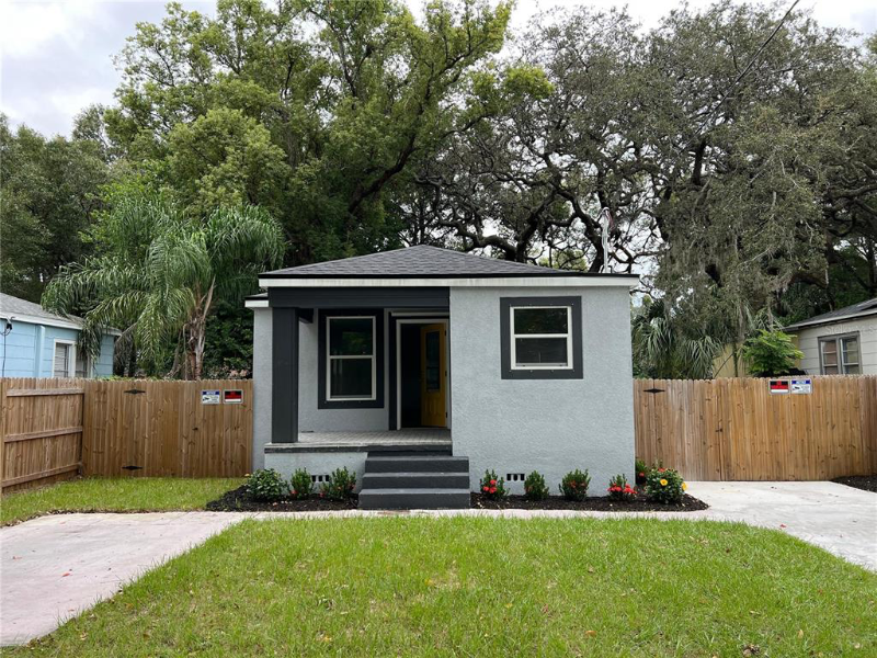 908 E Cayuga St - Photo 3 of 21