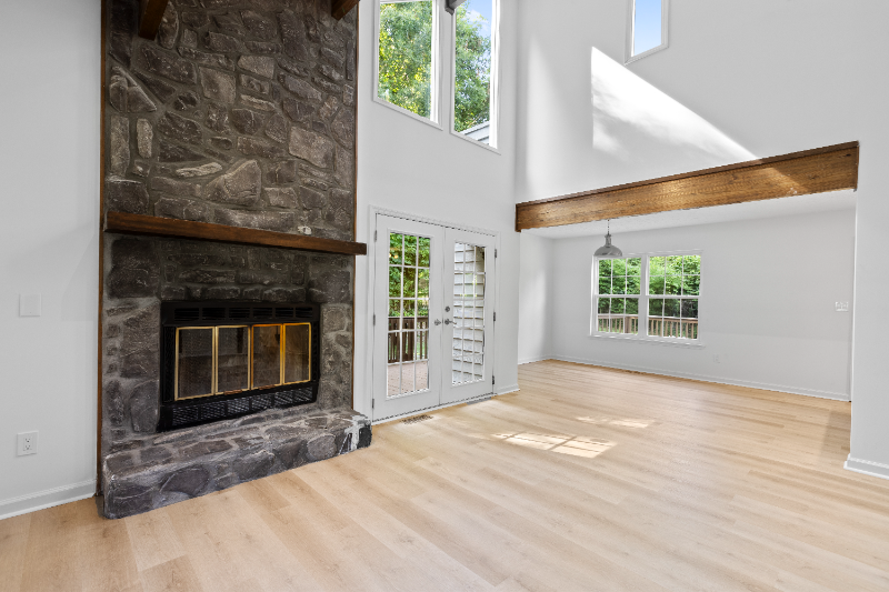 240 N Cedarbrook Dr - Photo 3 of 18