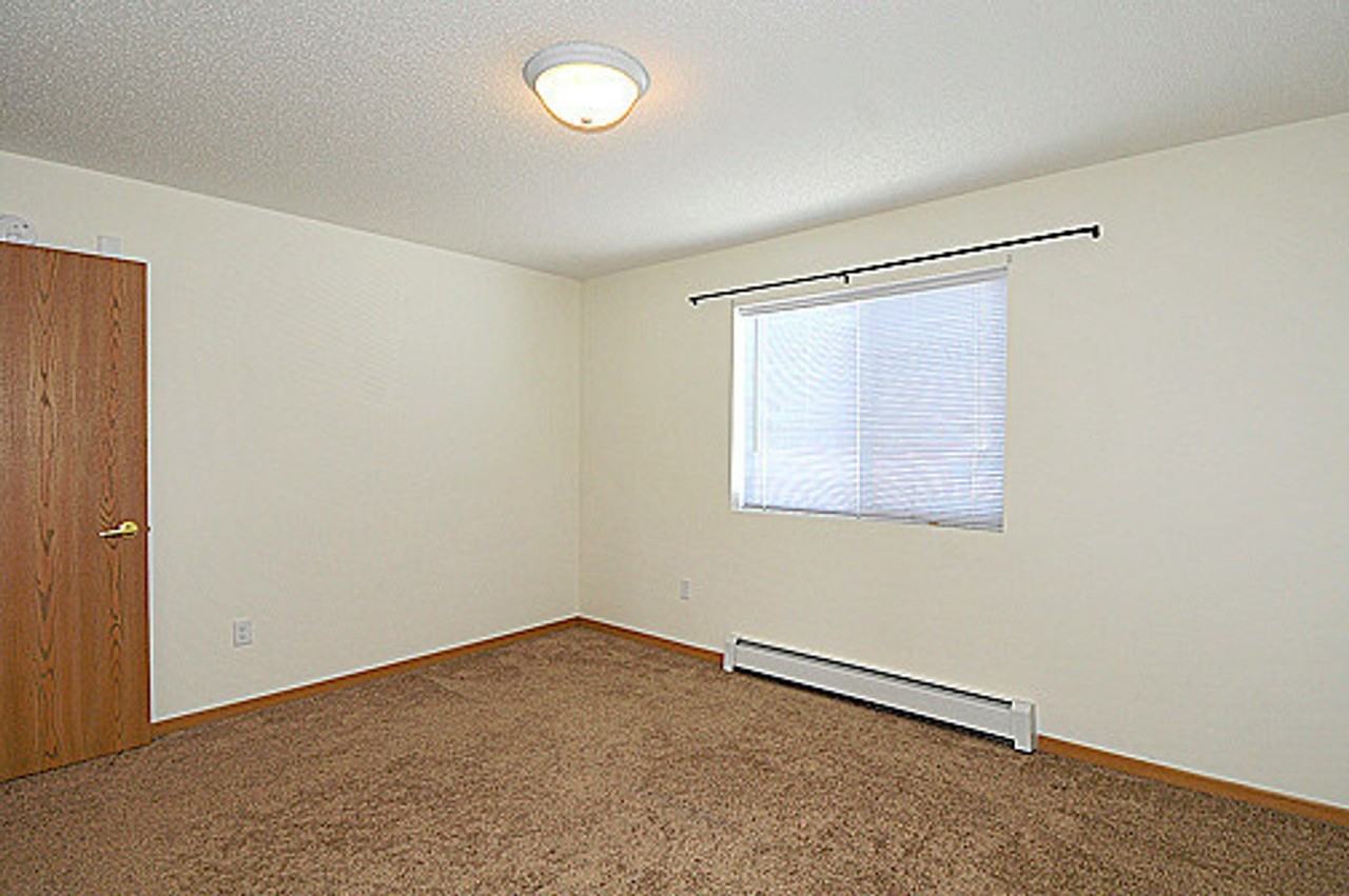 2300 Park Ave Nw #103 - Photo 5 of 8