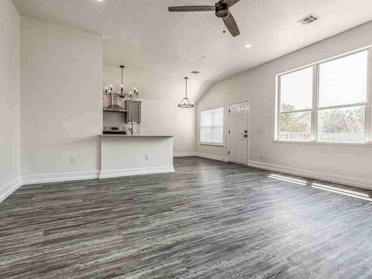 10640 Nw 34th St - Photo 5 of 31