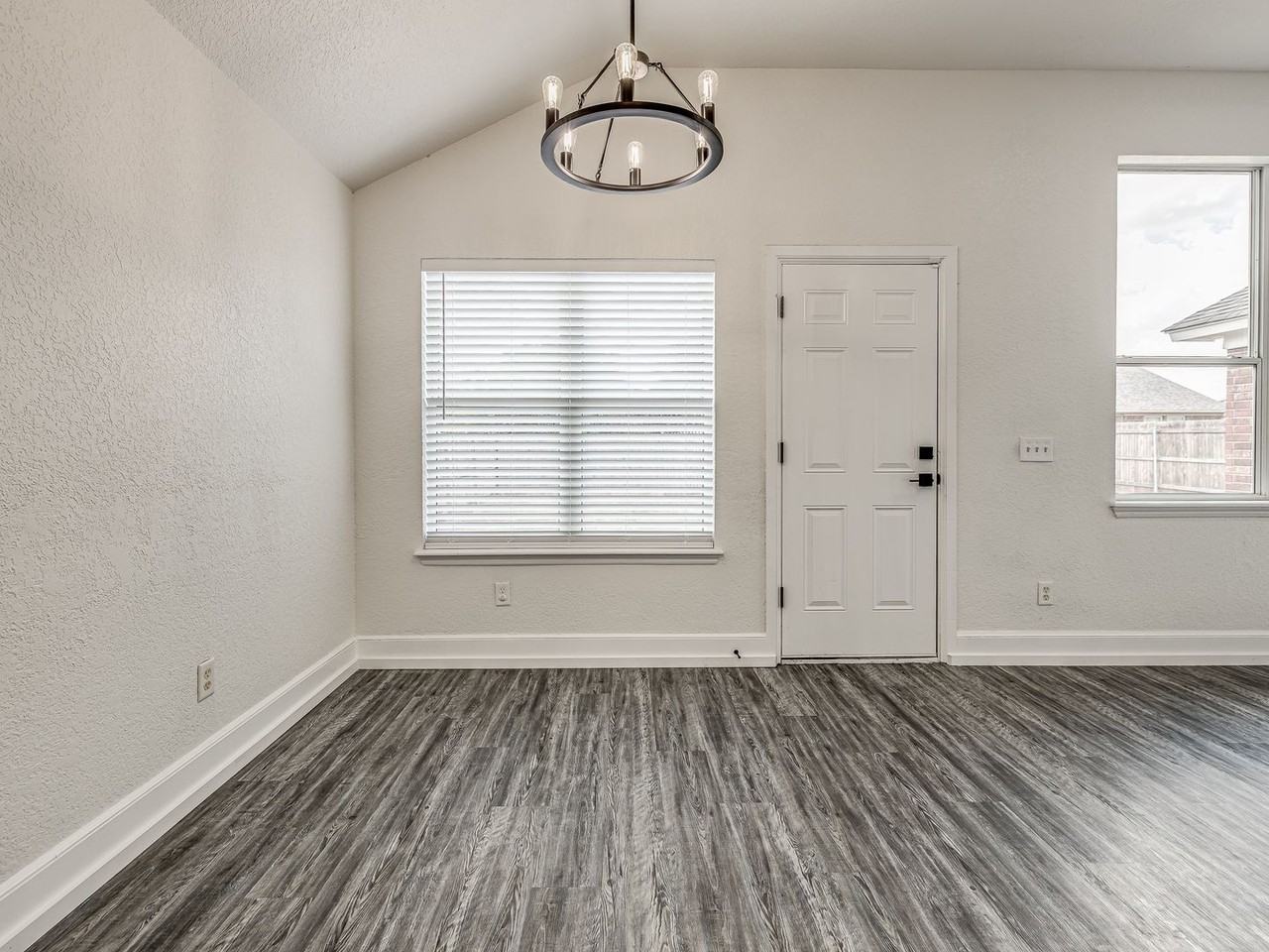 10640 Nw 34th St - Photo 6 of 31