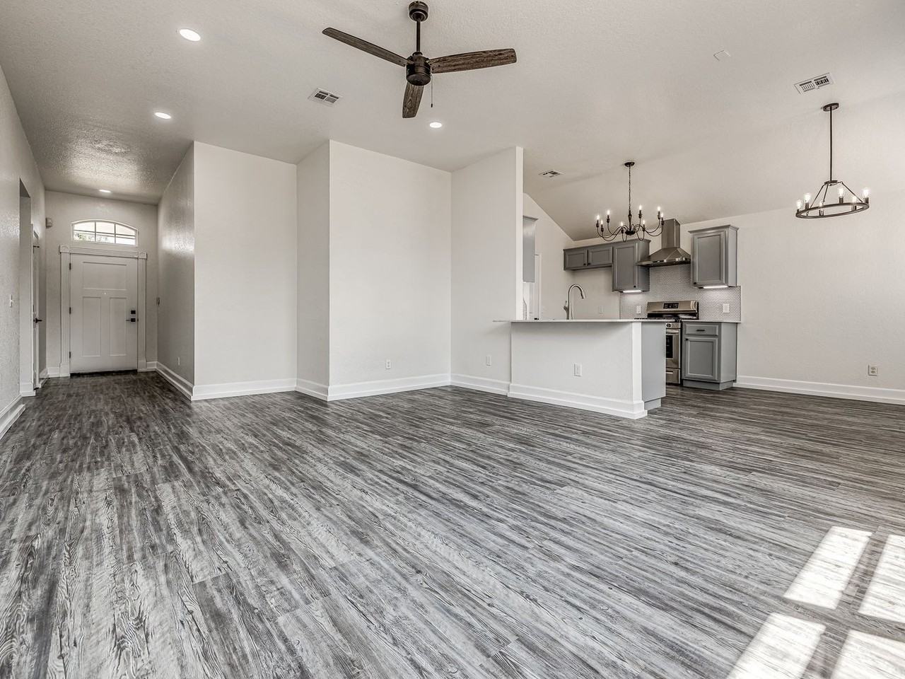 10640 Nw 34th St - Photo 7 of 31