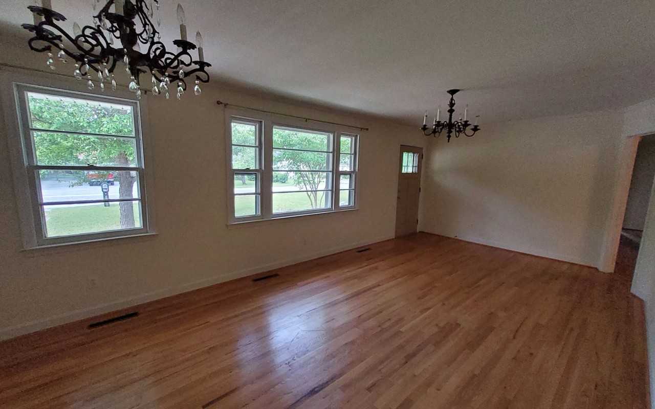 47 Westwood Dr - Photo 2 of 11