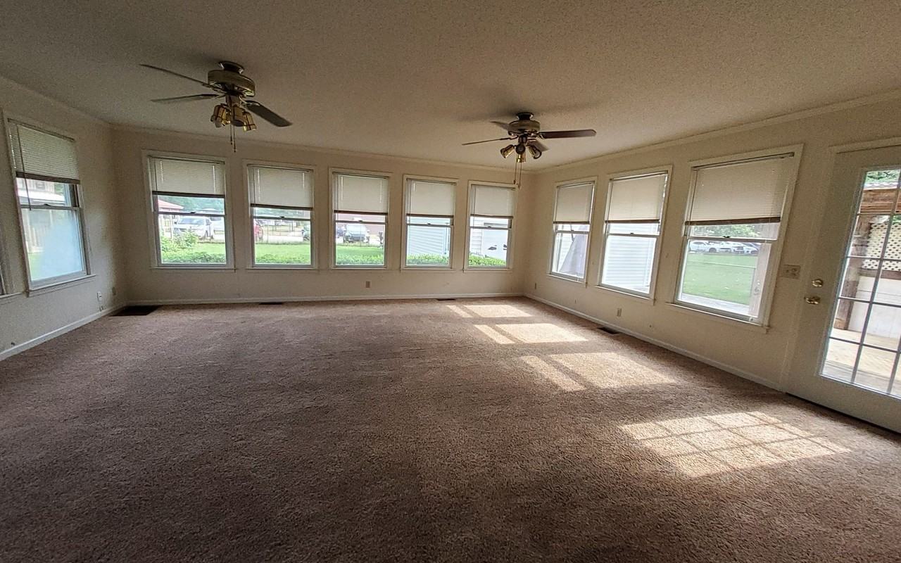 47 Westwood Dr - Photo 5 of 11