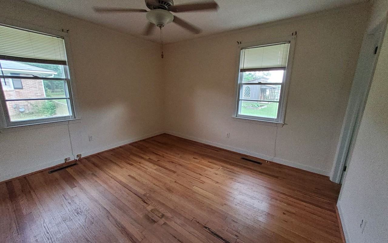 47 Westwood Dr - Photo 7 of 11