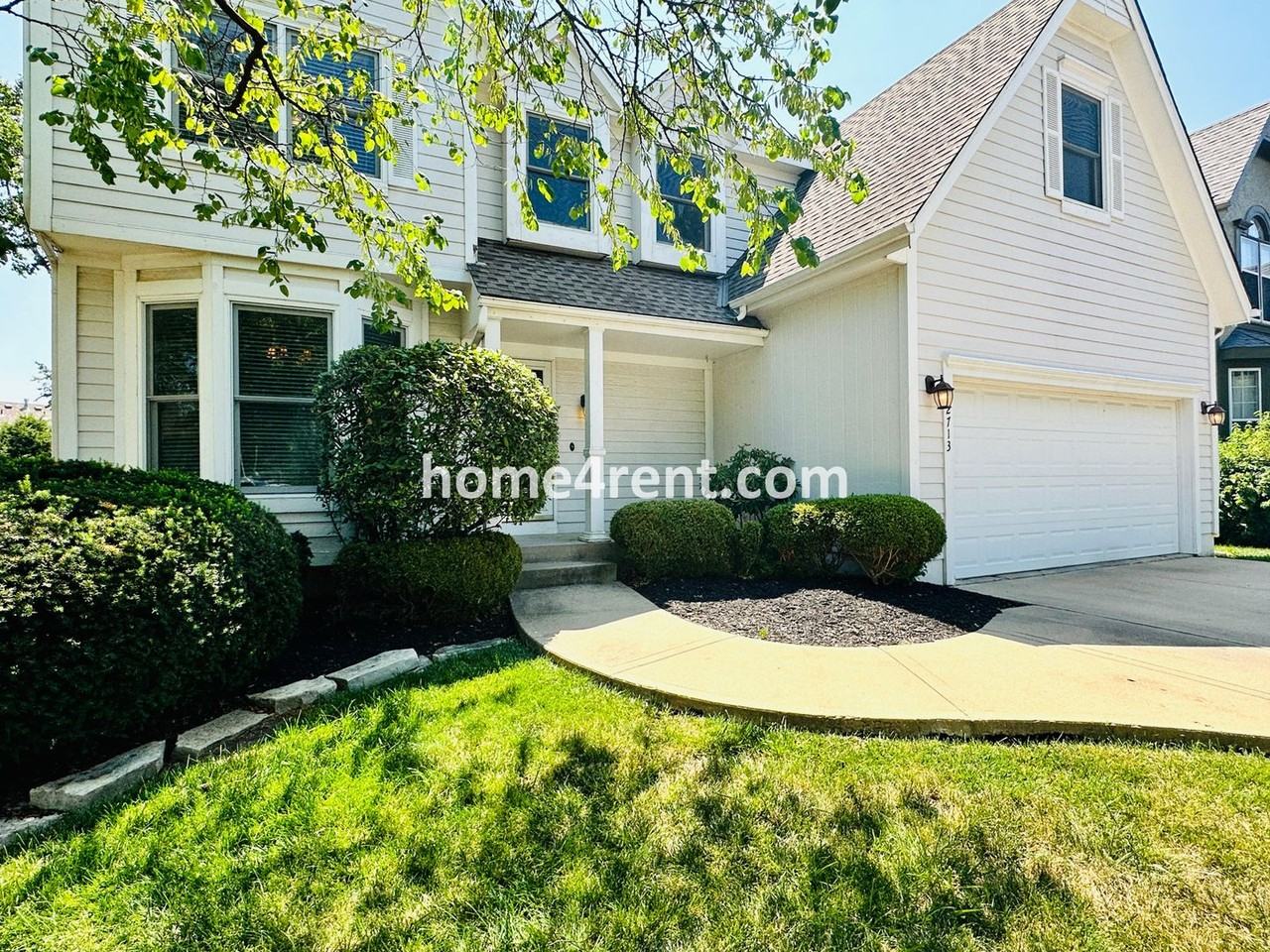 12713 Woodward St - Photo 3 of 50