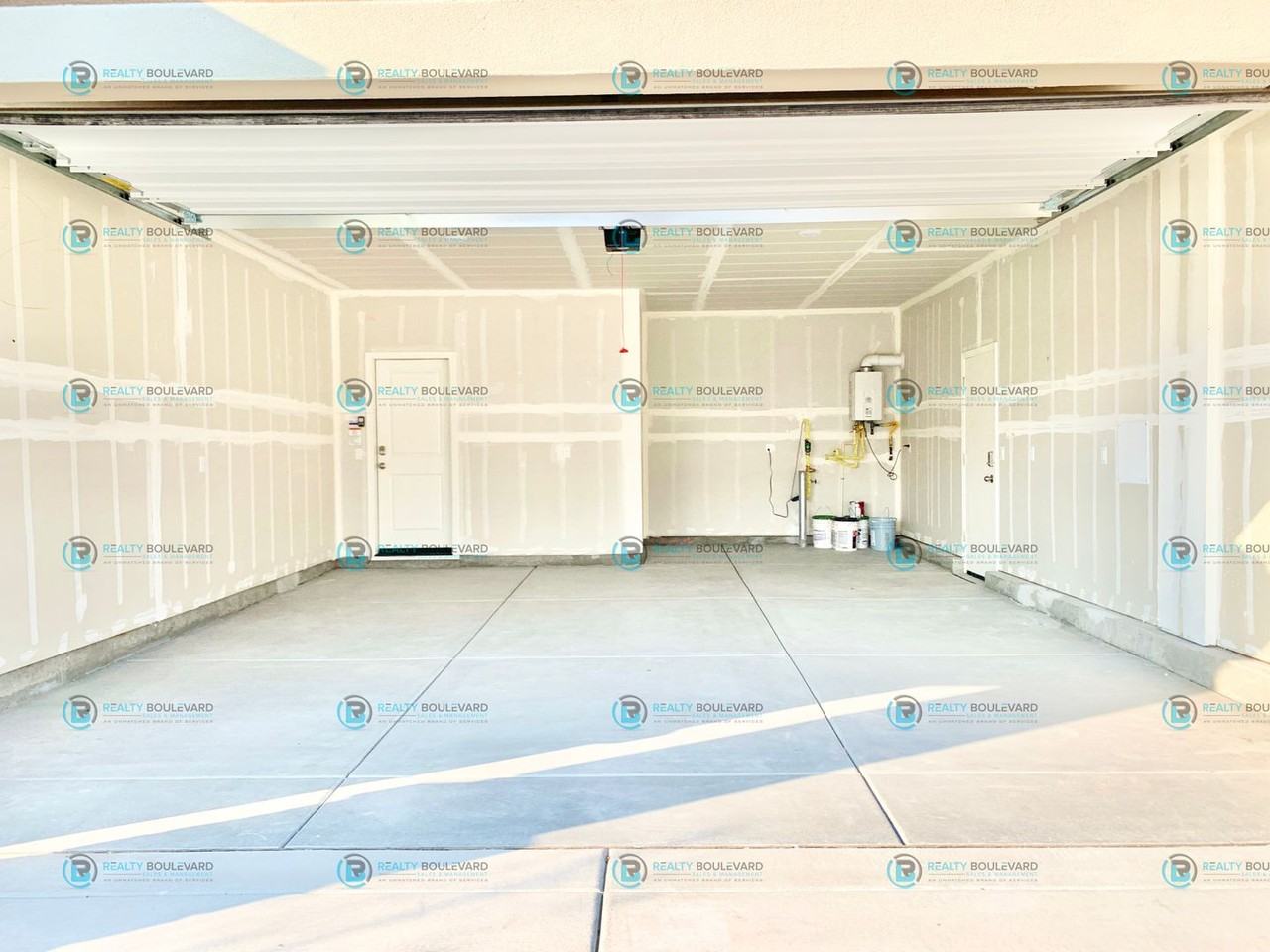 2169 Neuer Dr - Photo 3 of 50