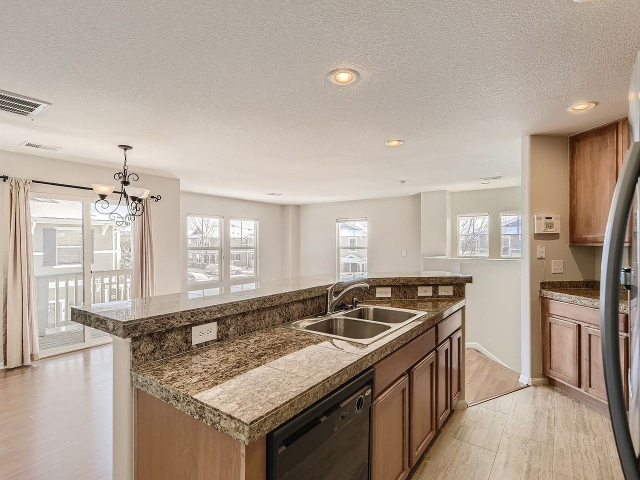 17101 Waterhouse Cir #E - Photo 4 of 11