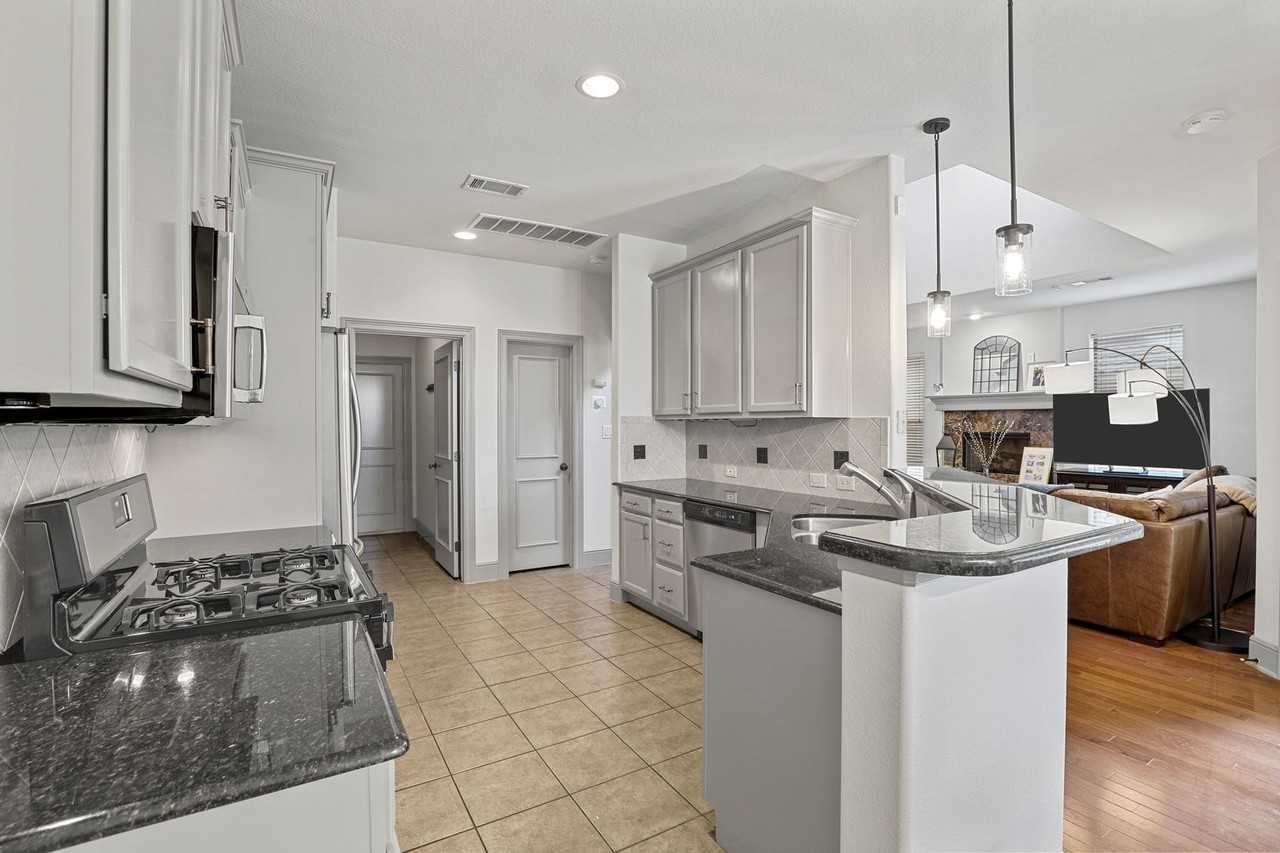 2561 Fountain Cv - Photo 7 of 18