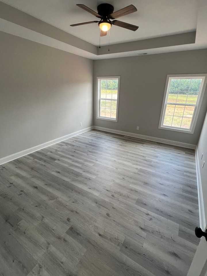 1217 Shallowford St - Photo 5 of 14