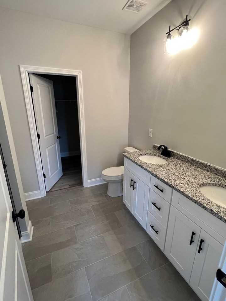 1217 Shallowford St - Photo 6 of 14