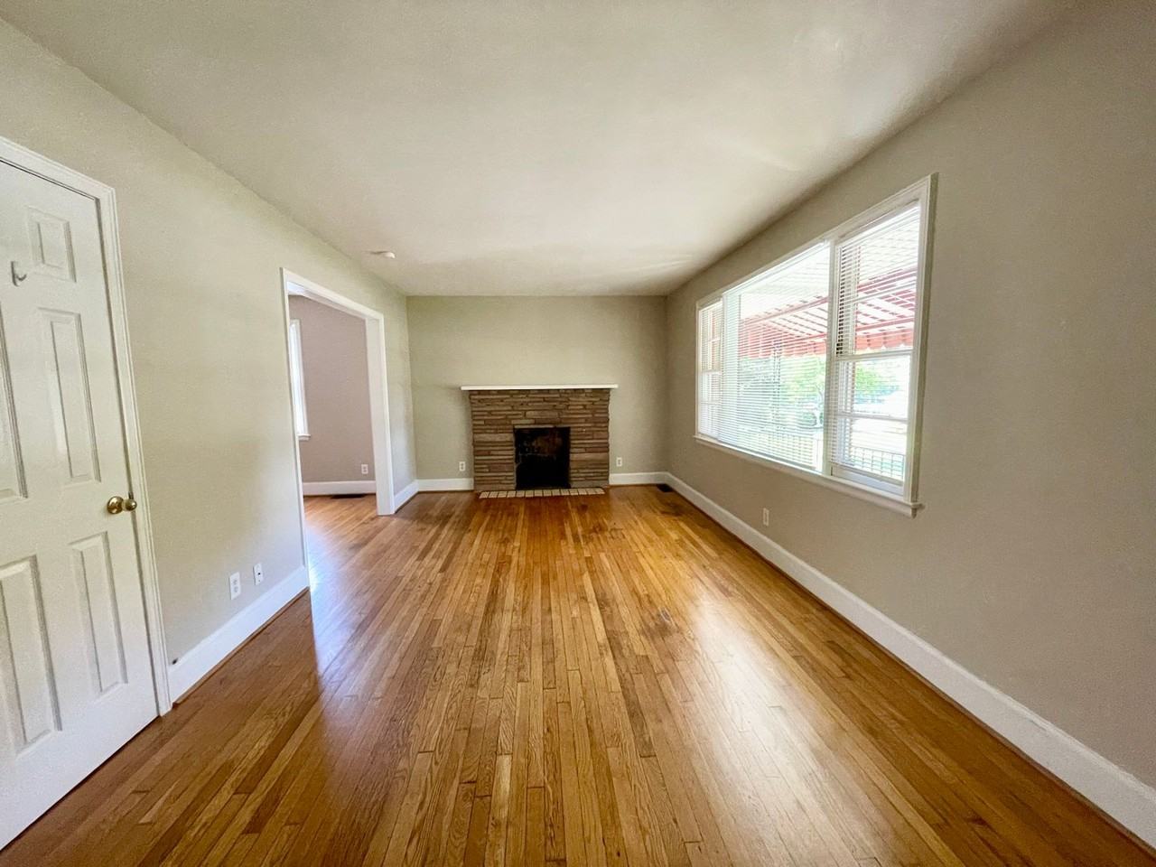 1051 S Holly St - Photo 2 of 23