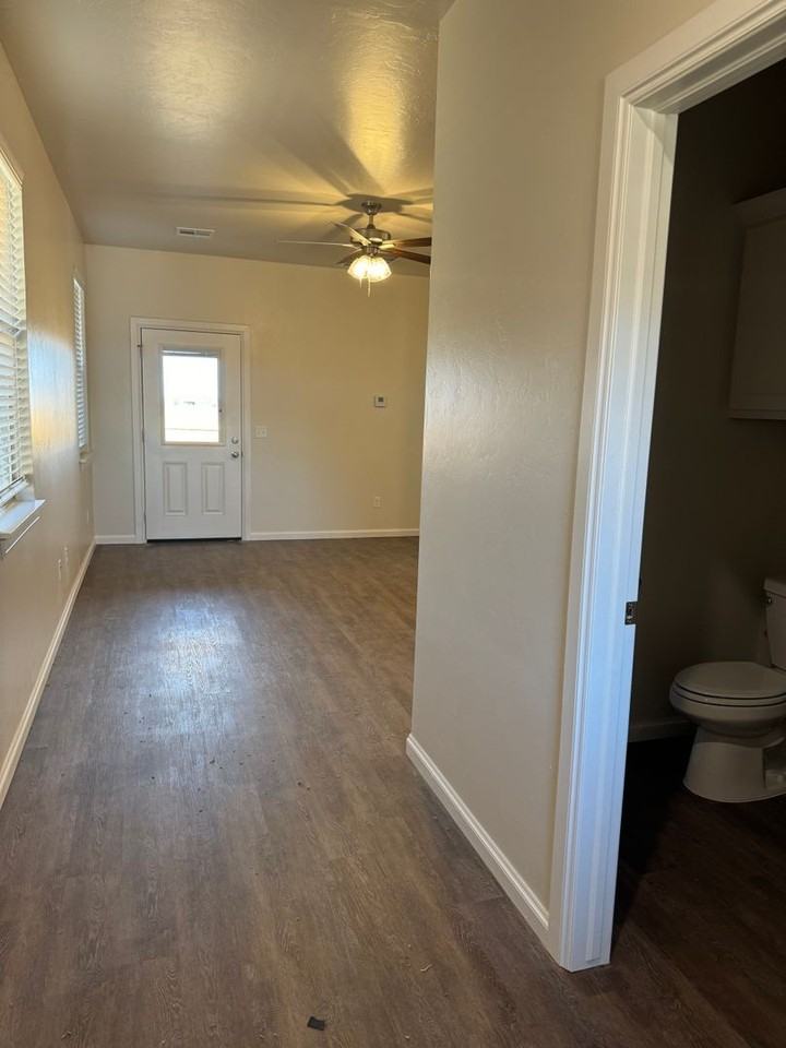 1413 Nw 14th St - Photo 2 of 20