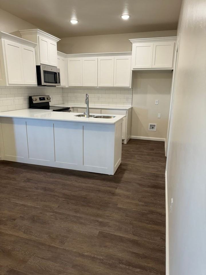 1413 Nw 14th St - Photo 4 of 20