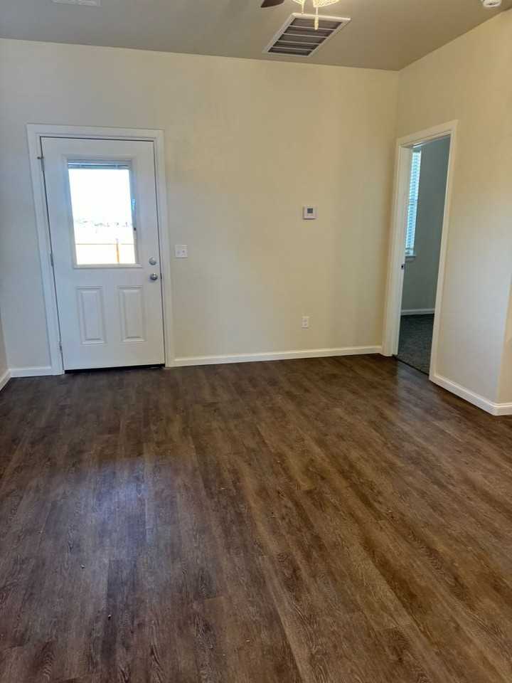 1413 Nw 14th St - Photo 5 of 20